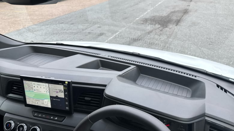 Renault Master Mwb Diesel Fwd MM35 Blue dCi 130 Advance Medium Roof Van